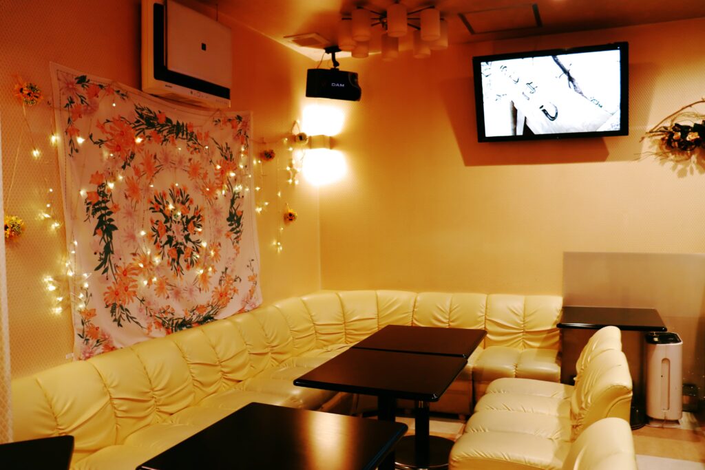 茅ヶ崎駅南口徒歩2分スナックRitz（リッツ）